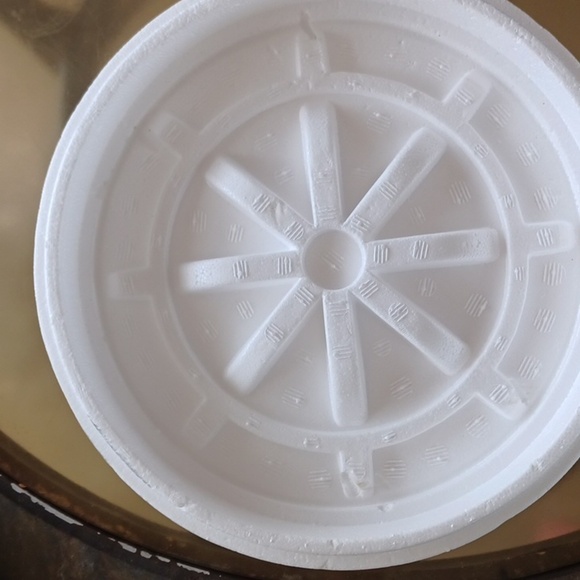 Ivory and Ebony horse collection plates, limited edition, Lesley Harriso… - Picture 3 of 4